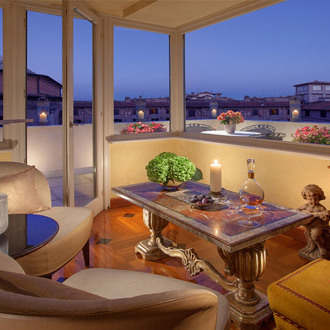 <a href='suites-exclusives-rome-hôtel-piazza-navona.htm'>Suites<br><span>Exclusives</span></a>
